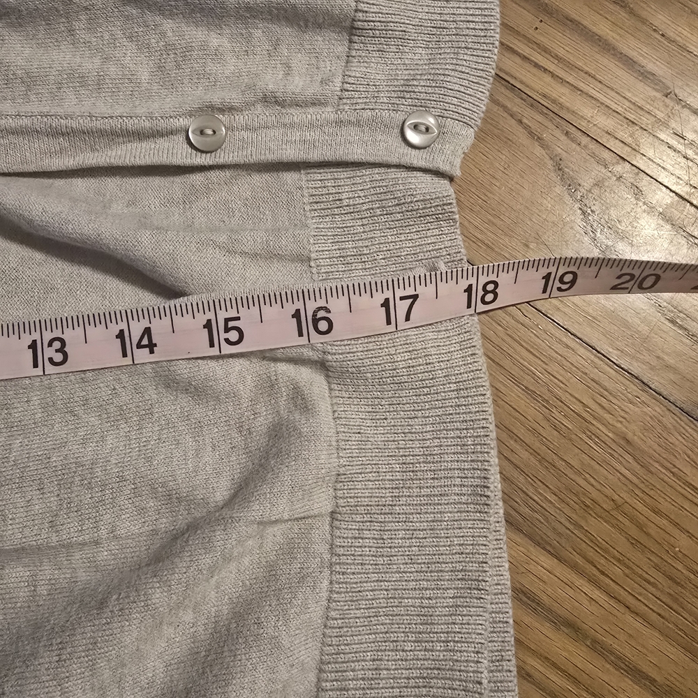 Women's Beige Cardigan‎ Sweater - Picture 4 of 6